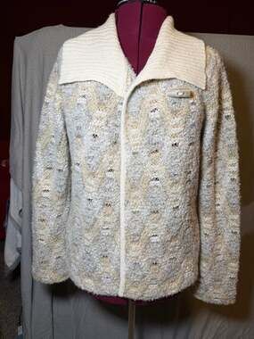 Vintage Liz Claiborne Cream & Tan Chevron Zig Zag Knit Cardigan Toggle Jacket